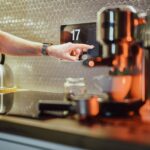 odkładanie elementów przez roboty