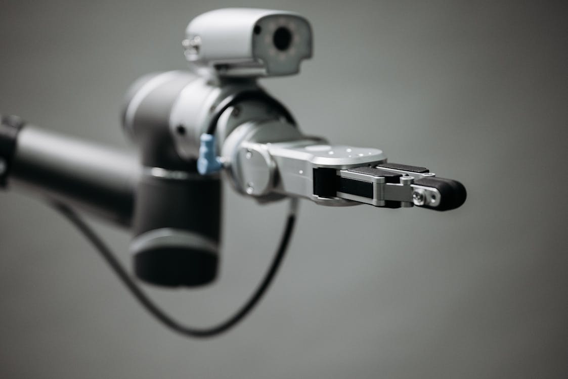 Automatyczne zabezpieczenie przed upadkiem ciężkich palet podczas robotyzacji