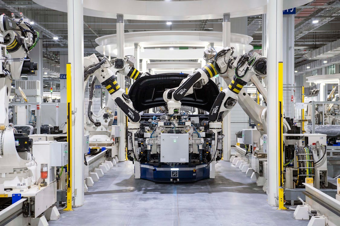 System automatycznego unikania kolizji w magazynie