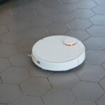 Robot sprzątający ze stacją czy bez stacji