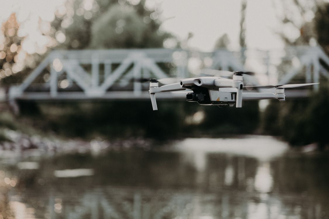 Jak latać dronem