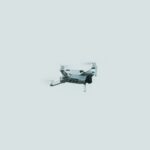 Jak sprawdzić, kto lata dronem