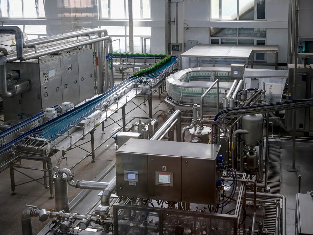 Automatyk zajmuje się automatyzacją procesów technologicznych.