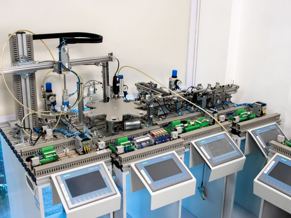 Czym zajmuje się monter elektronik