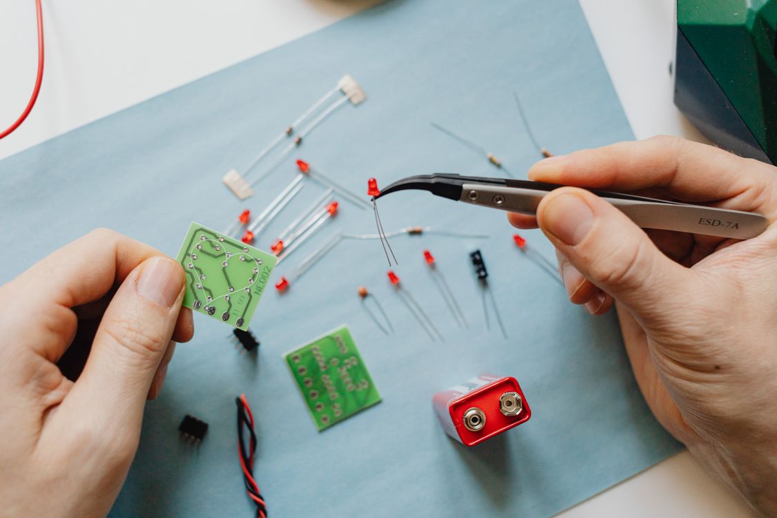 Co robi technik elektronik