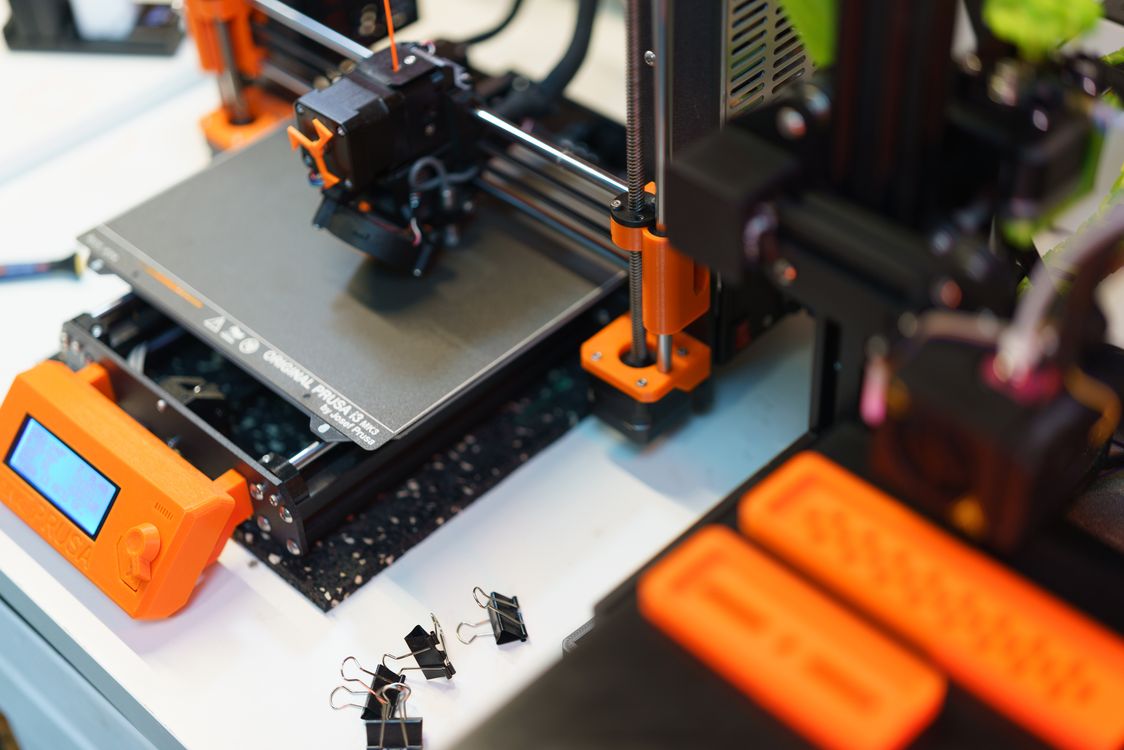 Drukarka 3D Creality Ender 3 V2 do drukowania małych figurek kolekcjonerskich